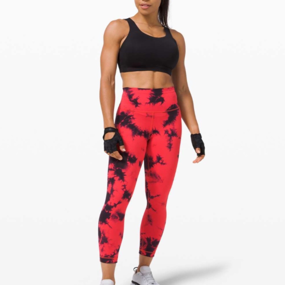 LuluLemon High Rise Wunder Train Pants in Size 6 - 25in